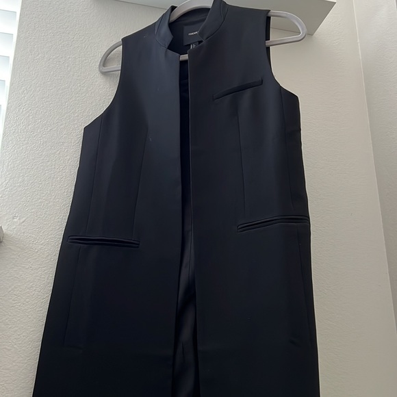 Vest - Picture 4 of 4